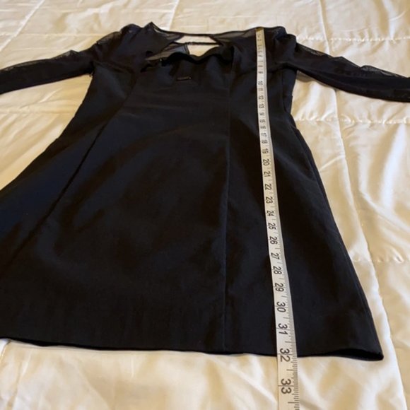 Guess Black 3/4 Sheer Sleeve Dress - Size 6 - Picture 8 of 14